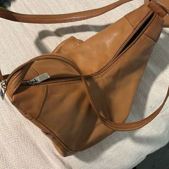 Vintage Fossil Handbag/ Backpack with Matching Wallet - Picture 5 of 16